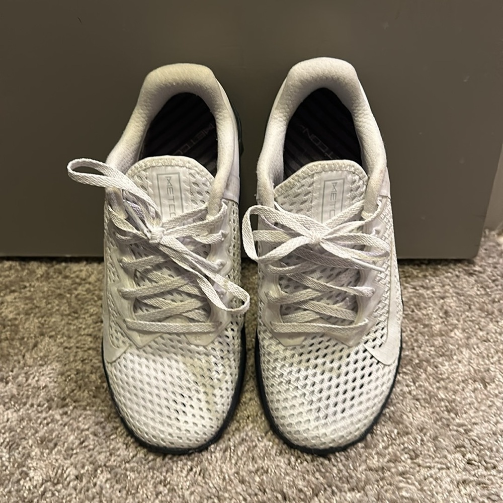 Nike sneakers - Picture 4 of 5